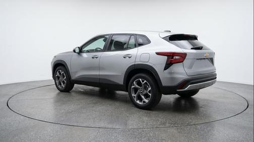 Sterling Gray Metallic 2025 Chevrolet Trax LT