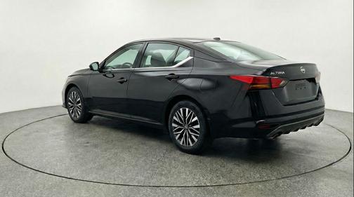 Super Black 2025 Nissan Altima SV FWD