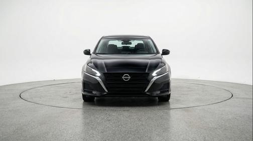 Super Black 2025 Nissan Altima SV FWD