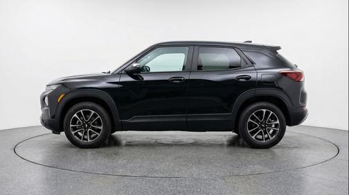 Mosaic Black Metallic 2025 Chevrolet Trailblazer LT