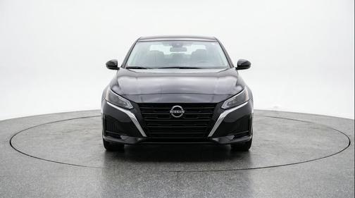 Super Black 2025 Nissan Altima SV FWD