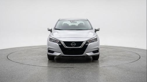 Brilliant Silver Metallic 2025 Nissan Versa 1.6 SV
