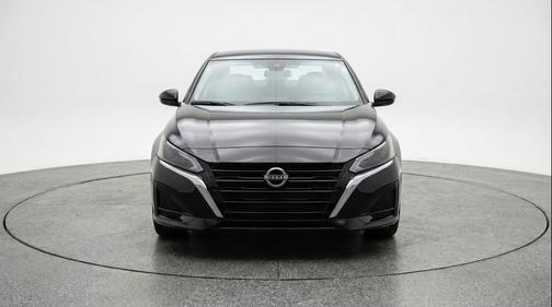 Super Black 2025 Nissan Altima SV FWD