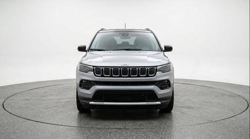Silver Zynith Metallic Clearcoat 2025 Jeep Compass Limited