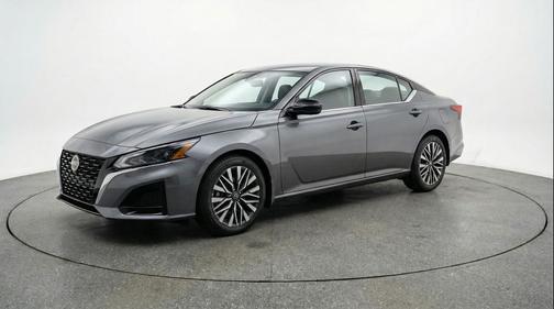 Gun Metallic 2025 Nissan Altima SV