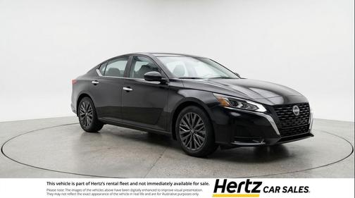 Super Black 2025 Nissan Altima SV FWD