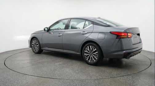 Gun Metallic 2025 Nissan Altima SV FWD