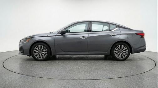 Gun Metallic 2025 Nissan Altima SV FWD