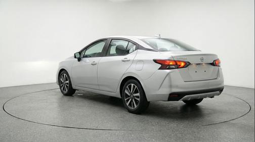 Brilliant Silver Metallic 2025 Nissan Versa 1.6 SV