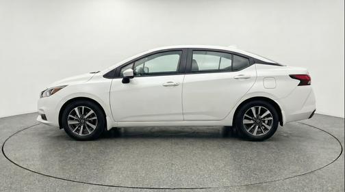 Brilliant Silver Metallic 2025 Nissan Versa 1.6 SV