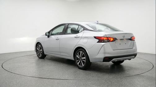 Brilliant Silver Metallic 2025 Nissan Versa 1.6 SV