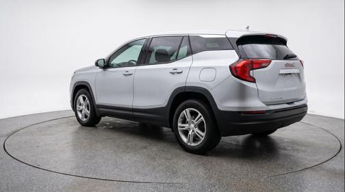 Sterling Gray Metallic 2024 GMC Terrain SLE