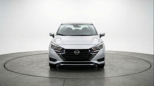 Brilliant Silver Metallic 2025 Nissan Versa 1.6 SV
