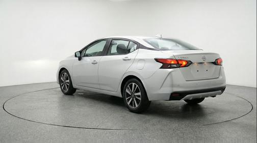 Brilliant Silver Metallic 2025 Nissan Versa 1.6 SV