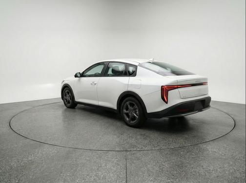 Snow White Pearl 2025 Kia K4 LXS