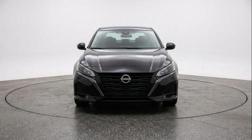 Super Black 2025 Nissan Altima SV FWD