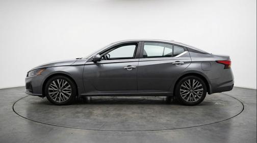 Gun Metallic 2025 Nissan Altima SV FWD