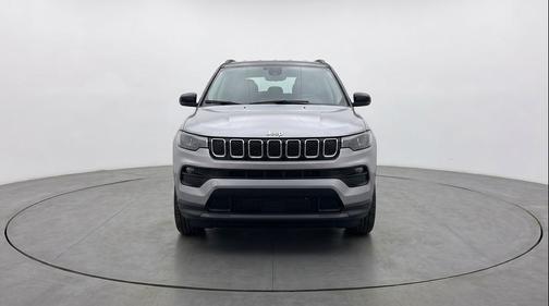 Silver Zynith Metallic Clearcoat 2025 Jeep Compass Limited