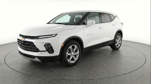 Summit White 2025 Chevrolet Blazer 2LT