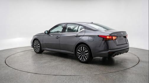 Gun Metallic 2025 Nissan Altima SV FWD