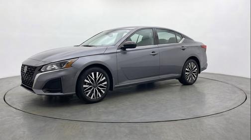 Gun Metallic 2025 Nissan Altima SV FWD
