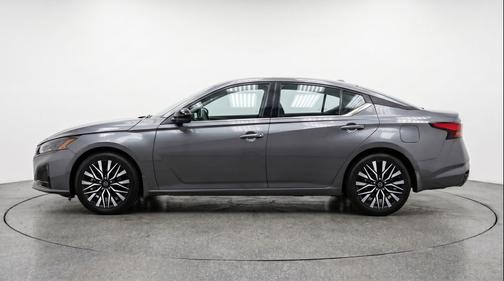 Gun Metallic 2025 Nissan Altima SV FWD