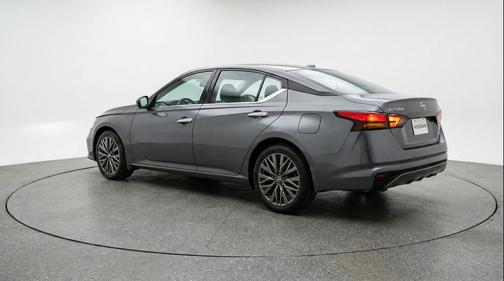 Gun Metallic 2025 Nissan Altima SV FWD