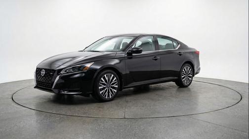 Super Black 2025 Nissan Altima SV FWD