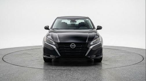 Super Black 2025 Nissan Altima SV FWD