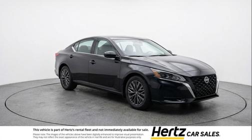 Super Black 2025 Nissan Altima SV FWD