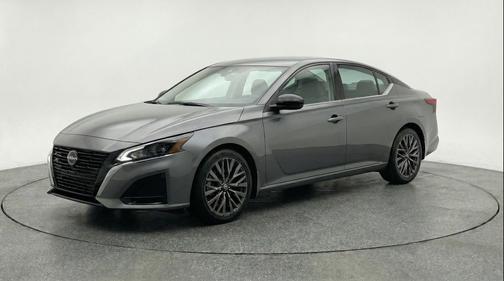 Gun Metallic 2025 Nissan Altima SV FWD