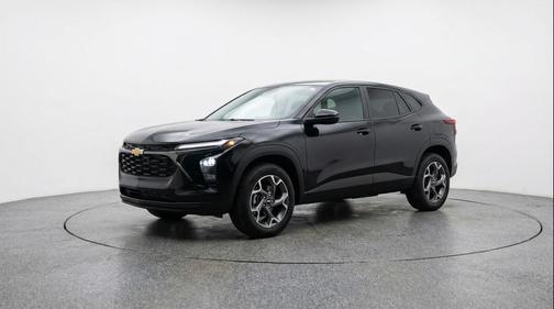 Mosaic Black Metallic 2025 Chevrolet Trax LT
