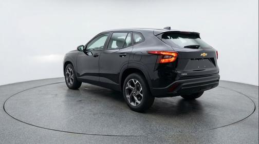 Mosaic Black Metallic 2025 Chevrolet Trax LT