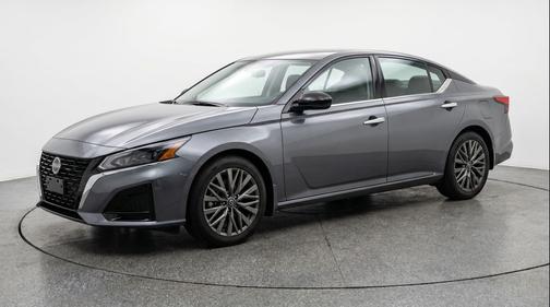 Gun Metallic 2025 Nissan Altima SV FWD