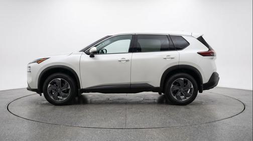 Everest White Pearl Tricoat 2025 Nissan Rogue SV