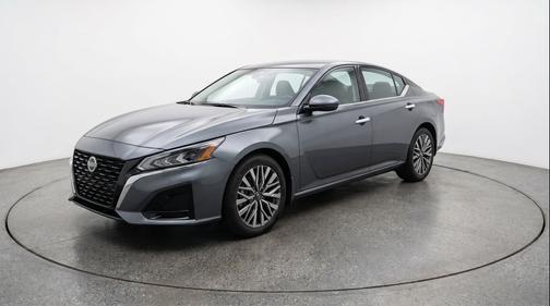 Gun Metallic 2025 Nissan Altima SV FWD