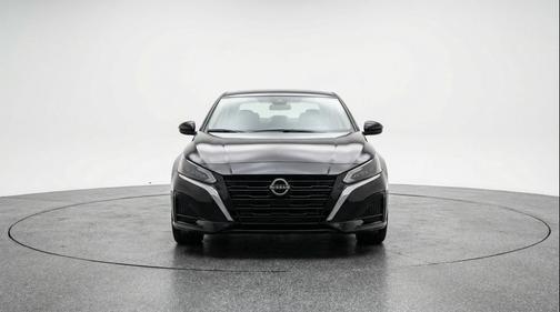Super Black 2025 Nissan Altima SV FWD