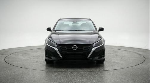 Super Black 2025 Nissan Altima SV FWD