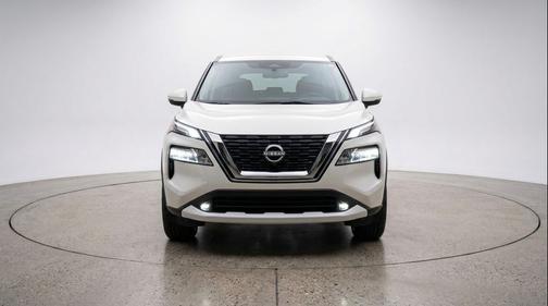 Everest White Pearl Tricoat 2025 Nissan Rogue SV