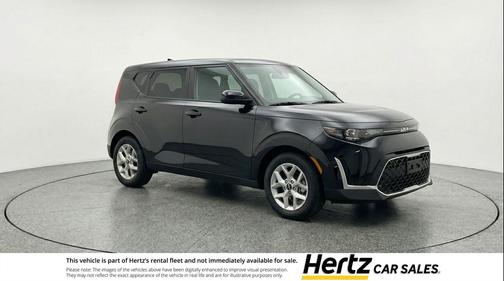 Fusion Black 2025 Kia Soul LX