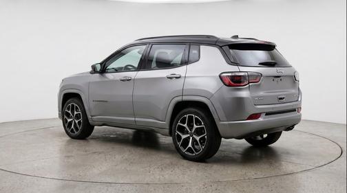 Silver Zynith Metallic Clearcoat 2025 Jeep Compass Limited