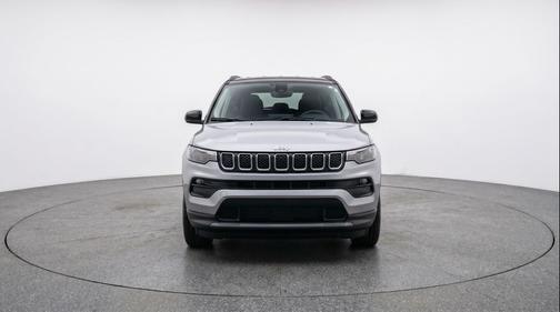Silver Zynith Metallic Clearcoat 2025 Jeep Compass Limited