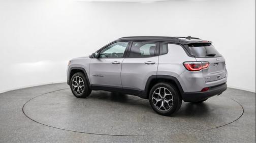 Silver Zynith Metallic Clearcoat 2025 Jeep Compass Limited