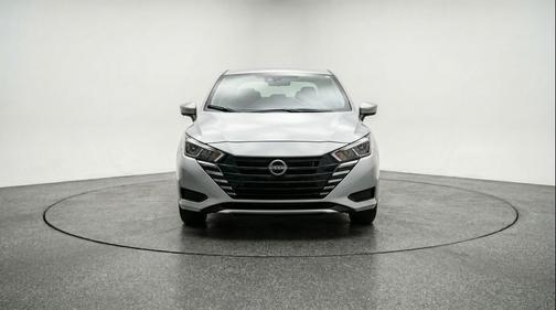 Brilliant Silver Metallic 2025 Nissan Versa 1.6 SV