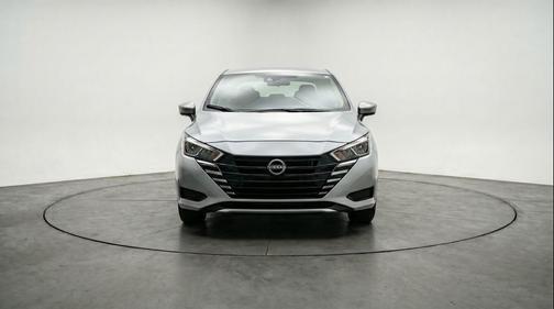 Brilliant Silver Metallic 2025 Nissan Versa 1.6 SV