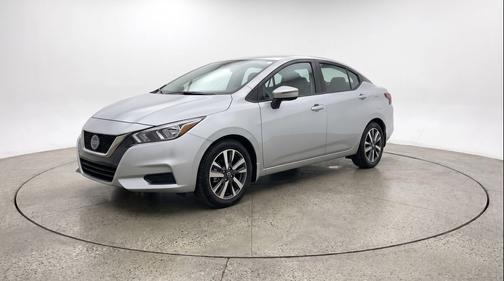 Brilliant Silver Metallic 2025 Nissan Versa 1.6 SV