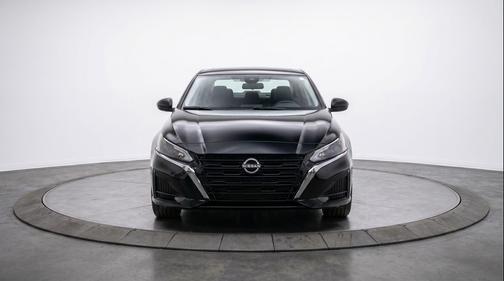 Super Black 2025 Nissan Altima SV FWD