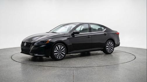 Super Black 2025 Nissan Altima SV FWD