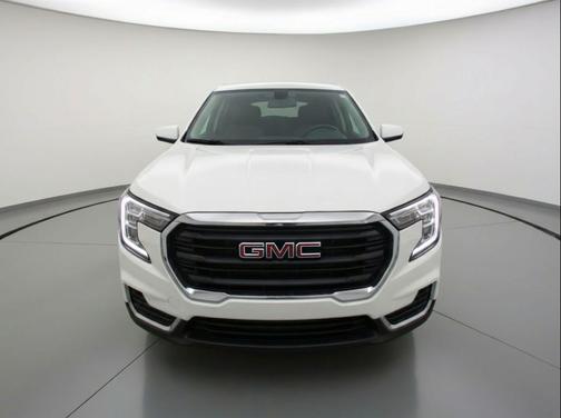Summit White 2024 GMC Terrain SLE
