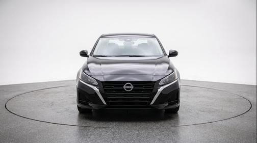 Super Black 2025 Nissan Altima SV FWD